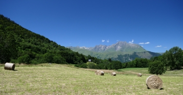 AZET VILLAGE-hautes-pyrenees