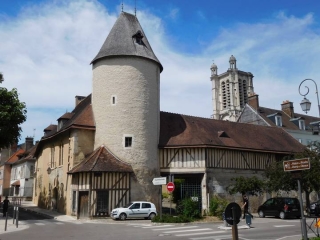 TROYES HISTORIQUE-aube