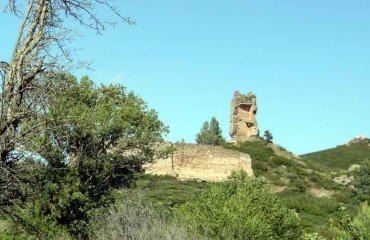 LE CASTELLAS ET LES SOURCES DE FONTFROIDE-aude