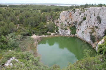 LES CABANES DE FLEURY - ST PIERRE LA MER-aude