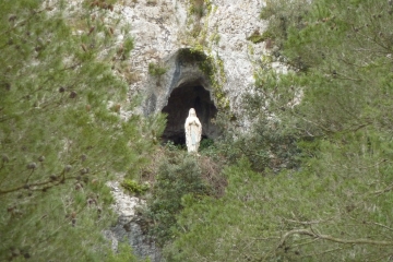 LA VIERGE DE CRUQUES - LE PECH REDON - LA CLAPE-aude