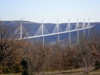 VIADUC DE MILLAU - PLATEAU DE LARZAC-aveyron