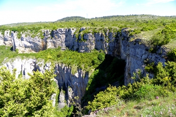LE VIALA-DU-PAS-DE-JAUX-aveyron