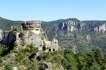SAINT-ANDRE-DE-VEZINES-aveyron