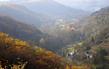 MONDALAZAC - VALLEE DU CRUOU-aveyron