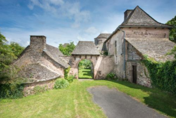 BOURNAZEL A PROXIMITE DE LA CHAPELLE-aveyron