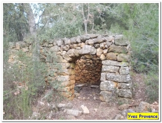 SENTIER DE LOUBATAS-bouches-du-rhone