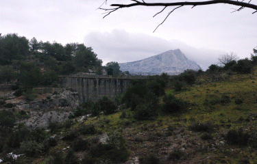 Barrages Zola et Bimont-bouches-du-rhone