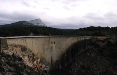 Barrages Zola et Bimont-bouches-du-rhone