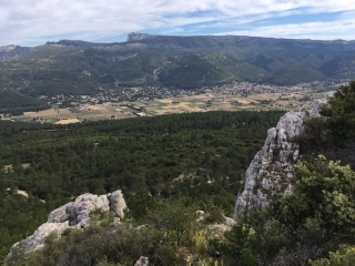 BARRES DE FONTBLANCHE - GRAND CAUNET - RUINES DU VIEUX ROQUEFORT - CHAPELLE ST ANDRE - MONTOUNIE-bouches-du-rhone