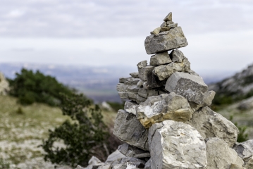 PETITE BALADE DIGESTIVE DANS LES ALPILLES-bouches-du-rhone