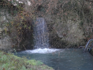 ALPILLES - CASCADES - CRETES - CHAPELLE DU CHATEAU