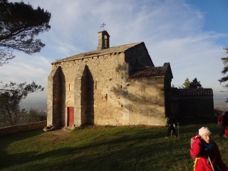 ALPILLES - CASCADES - CRETES - CHAPELLE DU CHATEAU-bouches-du-rhone