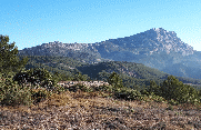LA SAINTE VICTOIRE DEPUIS LE THOLONET-bouches-du-rhone