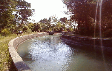 ROQUE D ANTHERON-bouches-du-rhone
