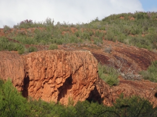 SOURCE DE L’INFERNET-LAC DE FONTBLANCHE-ROCHES ROUGES-bouches-du-rhone