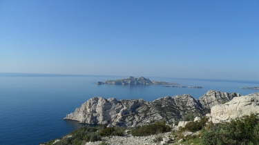 AU-DESSUS DES CALANQUES-bouches-du-rhone