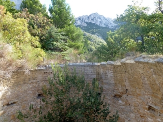 GLACIERE DU VALLON DU FAUGE-bouches-du-rhone
