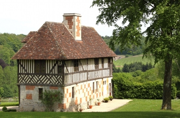 LISIEUX (2)-calvados