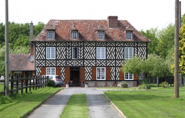 LISIEUX (2)-calvados