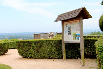 BEAUMONT-EN-AUGE (2)-calvados