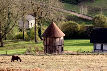 AUQUAINVILLE - FERVAQUES-calvados