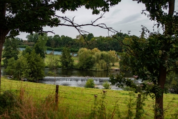 VIEUX LA ROMAINE AU FILS DE L EAU-calvados
