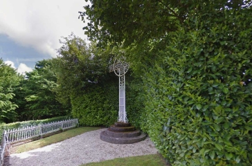 REUX – LA CROIX DE FER-calvados