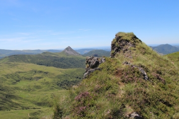 PUY DE PEYRE ARSE-cantal