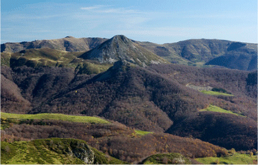 PUY CHAVAROCHE - BRECHE DE ROLLAN-cantal