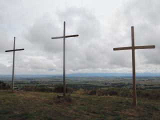 LA TOMBE DE LA DAME ET MERCOU-cantal