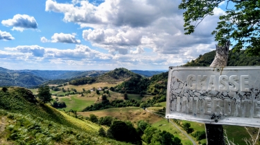 SAINT-CIRGUES-DE-JORDANNE  AU COL DE LEGAL ET RETOUR-cantal