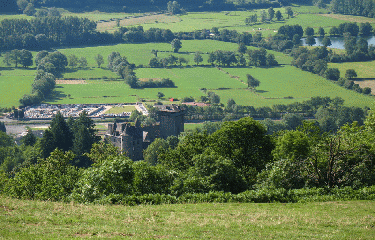 AUTOUR DU DONJON-cantal