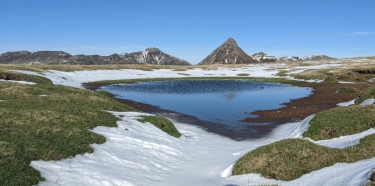 PETITE RANDONNEE VERS UNE COLLINE INCONNUE DE 1500M-cantal
