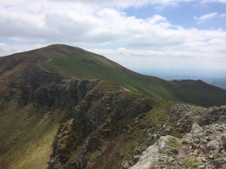 DE ST-JACQUES-DES-BLATS AU PUY DU CANTAL-cantal