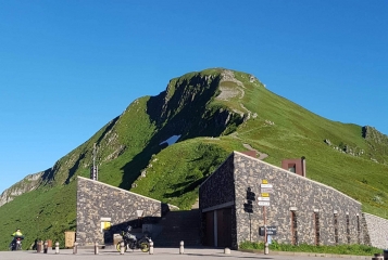 DU COL SERRE AU PUY MARY-cantal