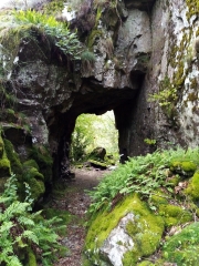 LAROQUEBROU GORGE DE LA CèRE CAHUS-cantal