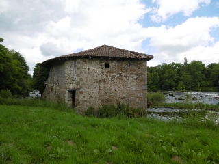 MANOT - LE MOULIN D ASSIT-charente