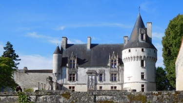 CRAZANNES - LES 3 CHATEAUX-charente-maritime