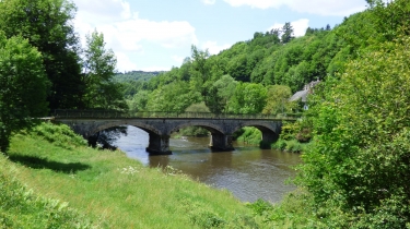 BOUCLE AUTOUR DES GORGES DE LA VEZERE-correze