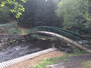 AUTOUR DU LAC DE TREIGNAC-correze