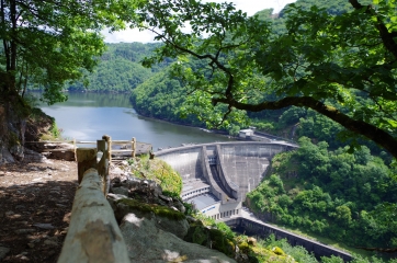 DERNIERE ETAPE DE LA DORDOGNE DE VILLAGES EN BARRAGES -correze