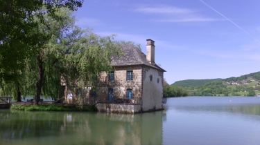 CHASTEAUX LES 3 VILLAGES -correze