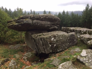 TREIGNAC - PIERRE DES DRUIDES-correze