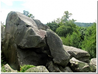 LA HOTTEE DE GARGANTUA ET LE MONT KENNEDY-aisne