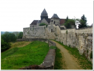 LA FORTERESSE DE COUCY-aisne