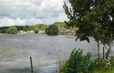 CHAMOUILLE - AU-DESSUS DES CREUTTES DE NEUVILLE-aisne