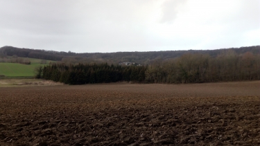 PAR DESSUS LA MONTAGNE DE COURTRIZY-aisne
