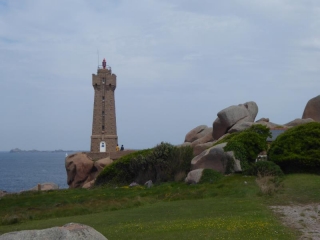LES ROCHERS ROSES DE PLOUMANACH-cotes-d-armor