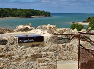 ST-JACUT-LA-MER-cotes-d-armor